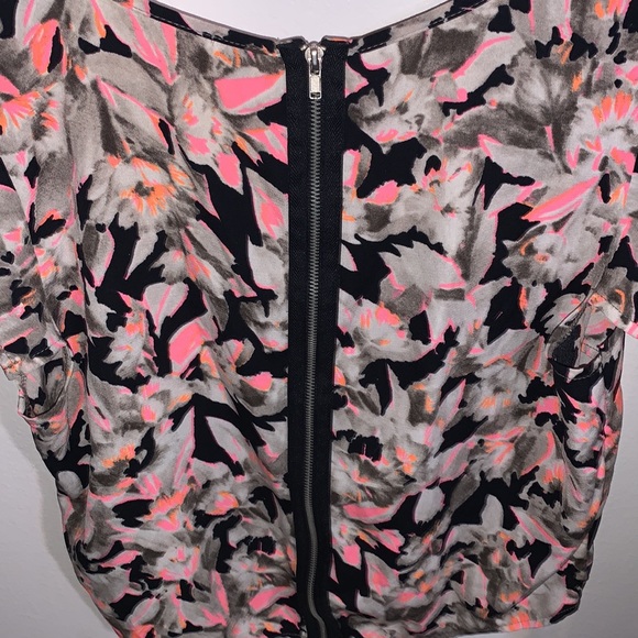4/$20 B*Jewel pink grey and black brown orange 🍊 crop top with back zipper-S/M - Picture 3 of 8